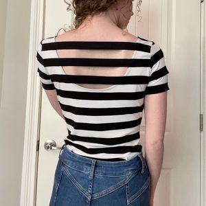 Caché black and white striped fitted short sleeve shirt